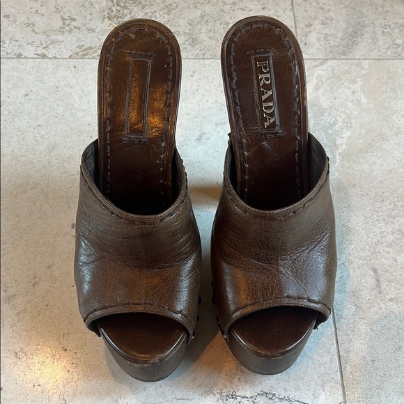 Prada Brown Leather Clogs Mules Sz 38.5 - Picture 2 of 8